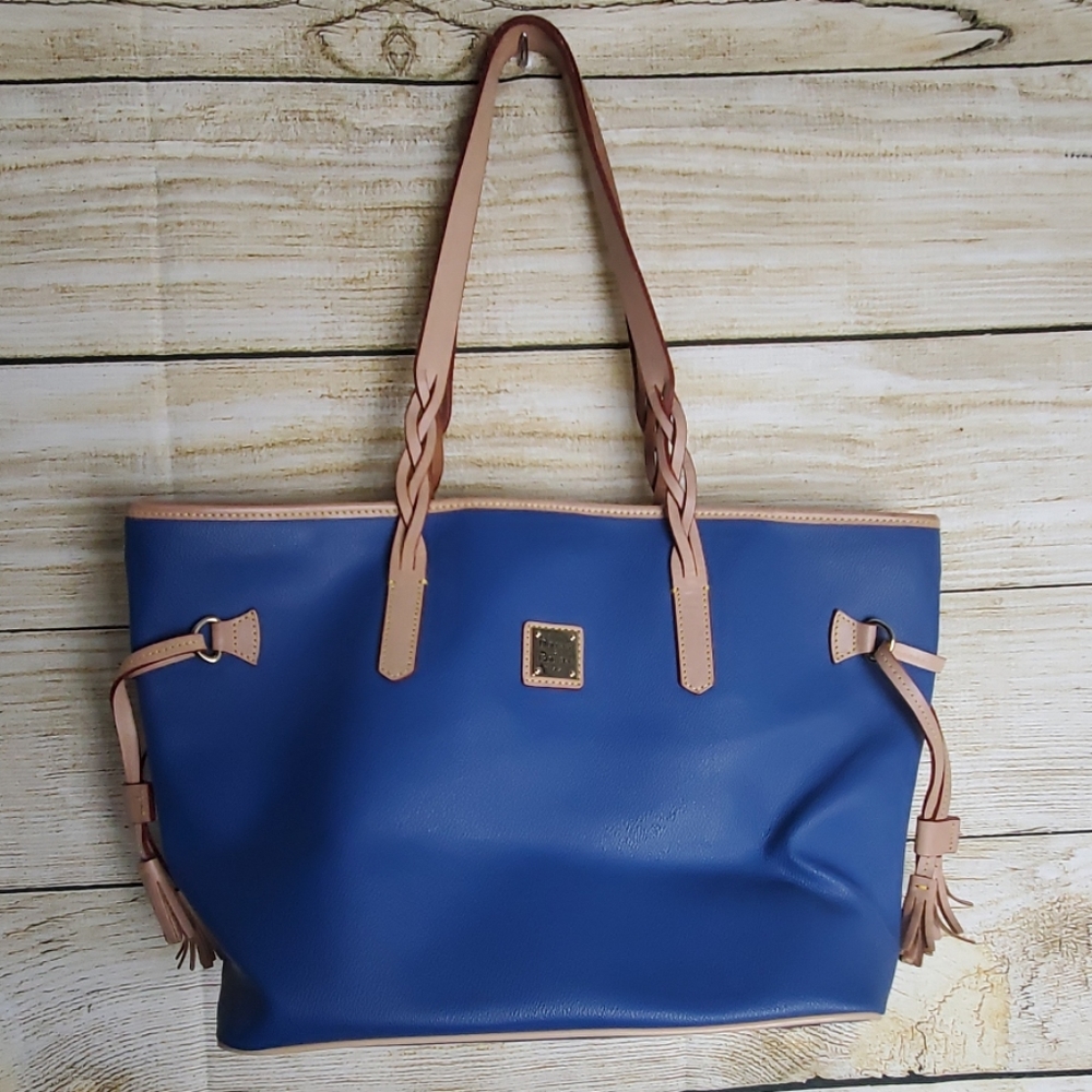 Dooney & Bourke Tote